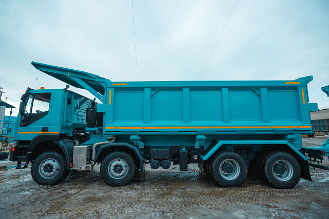 Самосвал - рудовоз с боковой и задней разгрузкой АМТ 752901 8х4