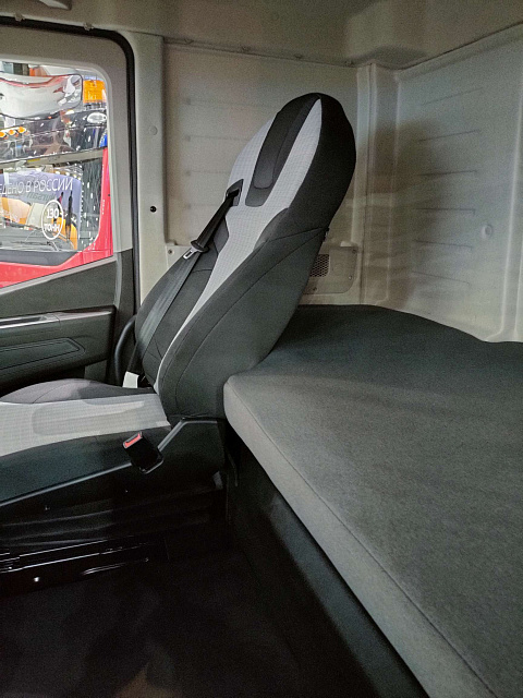 Самосвал 758901 8х4 CNG с кузовом 23 м3