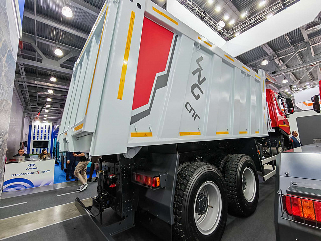 Самосвал АМТ (LNG) 6x6 с кузовом 20 м3