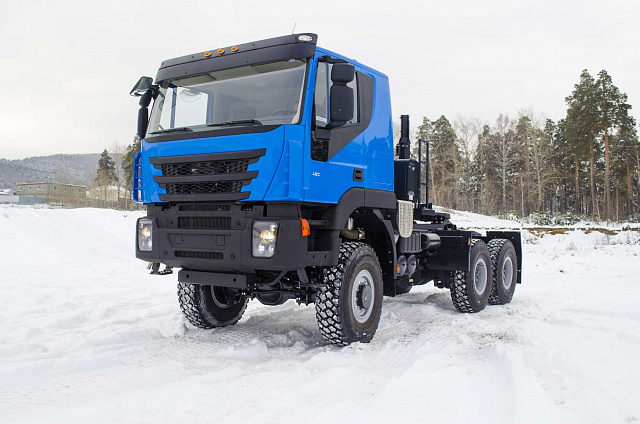 Седельный тягач АМТ 6х6
