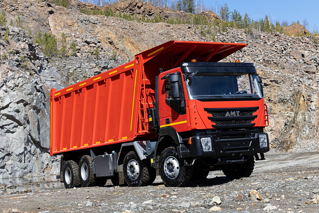 Самосвал-углевоз AMT 752901 8х4 с кузовом 35м3
