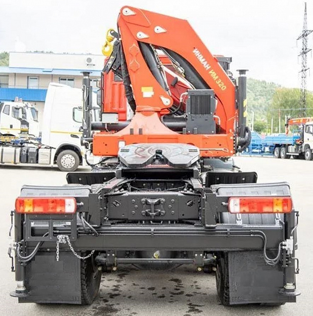 Седельный тягач «АМТ 632910»  6х6 с КМУ ИМ-320