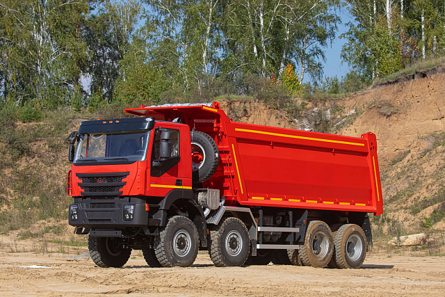 Самосвал AMT 752900 8х8 с кузовом полукруглого типа на 23м куб
