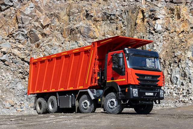 Самосвал-углевоз AMT 752901 8х4 с кузовом 35м3