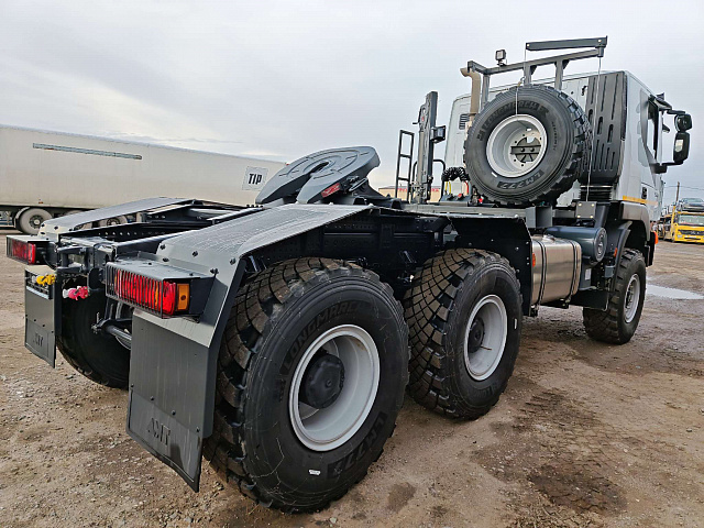 Седельный тягач АМТ 6х6