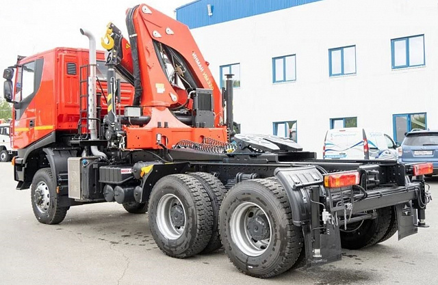 Седельный тягач «АМТ 632910»  6х6 с КМУ ИМ-320