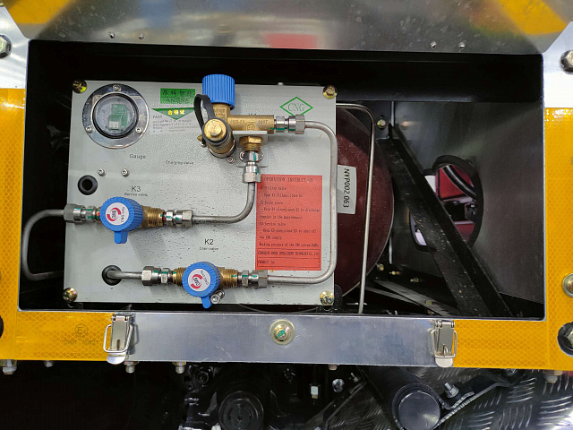 Самосвал 758901 8х4 CNG с кузовом 23 м3