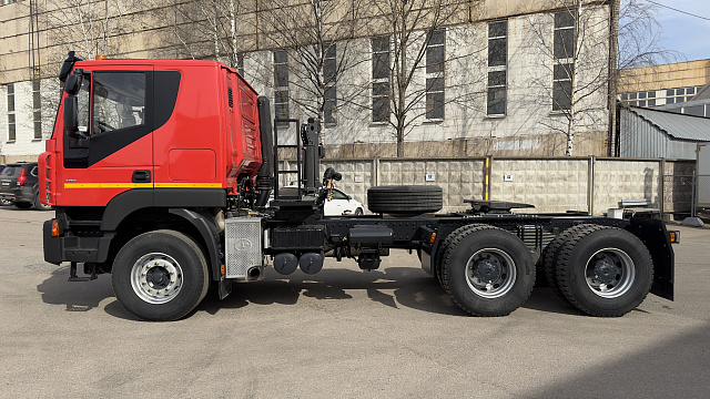 Седельный тягач AMT 632911(6х4) 520 л.с.