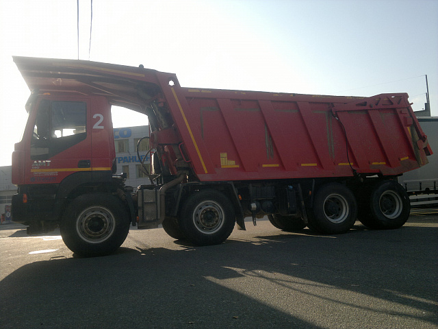 Самосвал AMT N.V.753901 8х4 с кузовом 23 м3
