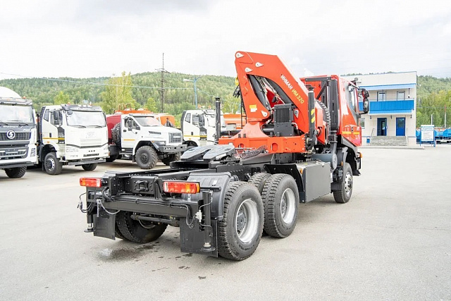 Седельный тягач «АМТ 632910»  6х6 с КМУ ИМ-320