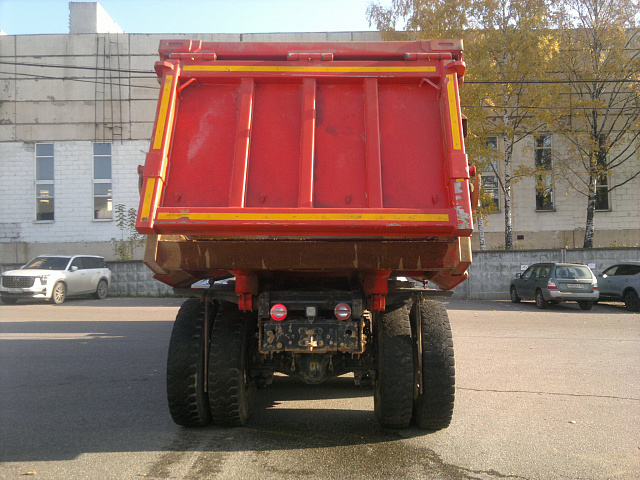 Самосвал AMT N.V.753901 8х4 с кузовом 23 м3