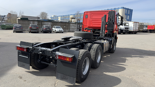 Седельный тягач AMT 632911(6х4) 520 л.с.
