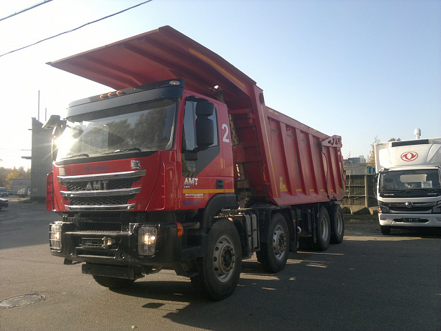 Самосвал AMT N.V.753901 8х4 с кузовом 23 м3