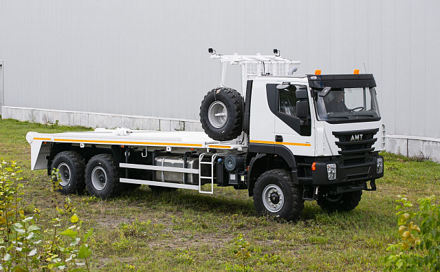 Буллитовоз на шасси  AMT  6х6