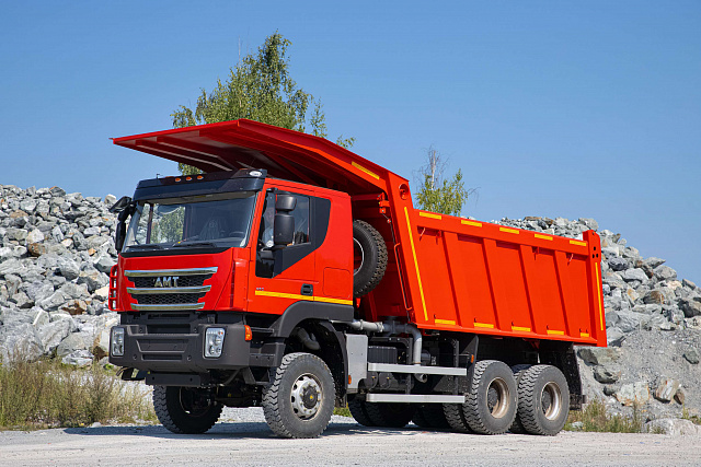 Самосвал AMT 652900 6х6 с кузовом прямоугольного типа на 16м3
